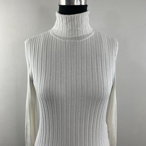 H&M Divided White Sweater Ribbed Knit Turtleneck Long Sleeve Pullover M Medium - Picture 2 of 7